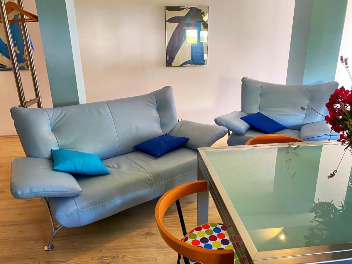 Modern Red & Blue Apartment Podstrana Eksteriør billede